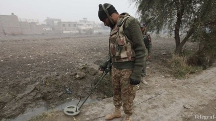 В Пакистане взорвалась бомба, 6 военных получили ранения