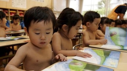 В Японии продолжает сокращаться количество детей