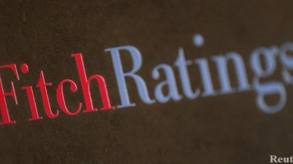 Fitch грозит снизить рейтинг США за "бюджетный обрыв"