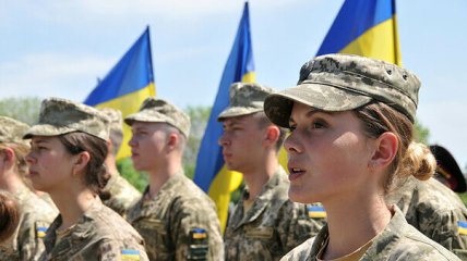 Українські жінки захищають землі Батьківщини від агресора на  рівні з чоловіками