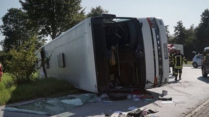 В Германии перевернулся автобус с гастарбайтерами, много пострадавших