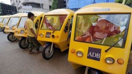 В столице Индии женщины будут водить электрические рикши 