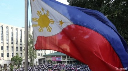 Взрыв гранаты на карнавале в Филиппинах убил ребенка, 38 раненых