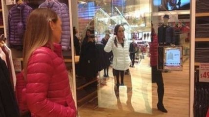 Виртуальное зеркало поможет покупателям выбрать цвет одежды