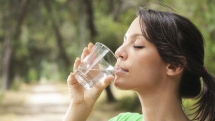 Как приучить себя пить больше воды 