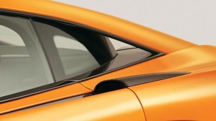 McLaren дразнит новым суперкаром