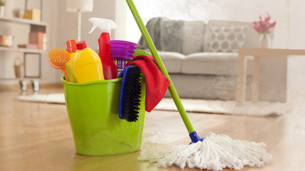 Підказки, які допоможуть ефективно помити підлогу в домі