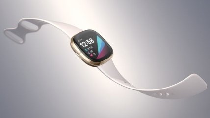 Fitbit представил новую модель "умных" флагманских часов Sense (Фото)