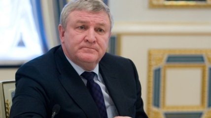 Экс-глава Минобороны Украины Ежель получил статус беженца в Беларуси