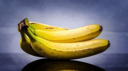 Стало известно, кому вредно есть бананы