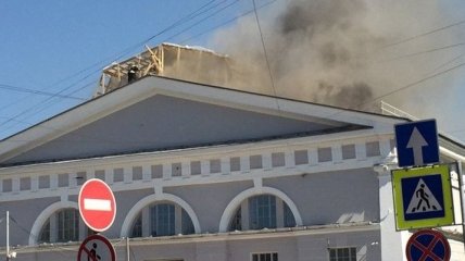 В Санкт-Петербурге пожар в здании выставочного зала "Манеж"