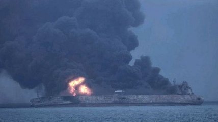 В Китае из-за утечки газа на судне погибли десять человек