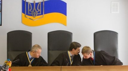 Суд принял решение по проведению ряда экспертиз письма Януковича к Путину