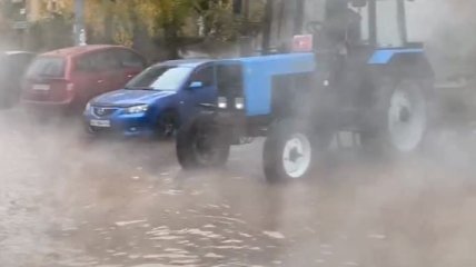 Можно снимать сцены апокалипсиса: в Киеве прорвало трубы с горячей водой, видео