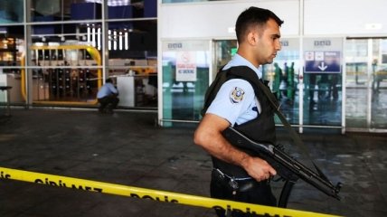 Теракт в аэропорту Стамбула: Стали известны личности смертников