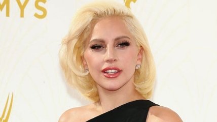 Леди Гага снова забыла надеть нижнее белье 