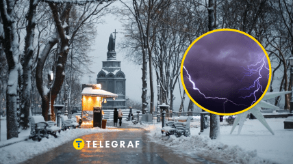 Заснеженный Киев и молния