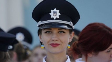 Как выглядят самые красивые женщины-полицейские в разных странах (Фото)