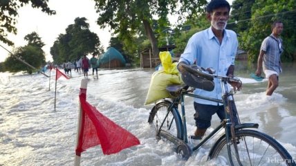 В Индии во время наводнения погибло 96 человек