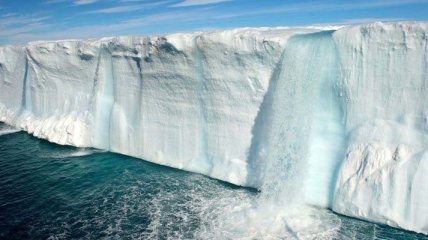 NASA показало уликальное видео движения гигантских ледников Земли