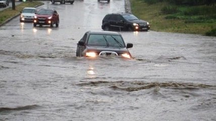 Сильна злива затопила центр Одеси
