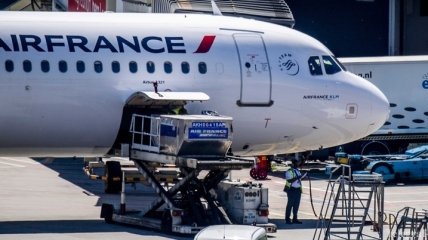 Французское правительство собирается продать свой пакет акций Air France-KLM