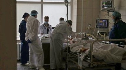 В одной из "красных" областей Украины уже переполнены три больницы: что там сейчас происходит