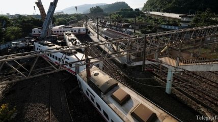 Масштабная авария поезда на Тайване: машинист сообщал о неисправных тормозах