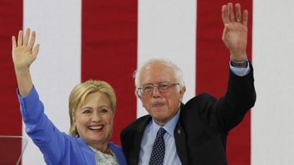 Сторонники Сандерса не захотели поддерживать Клинтон на съезде демократов
