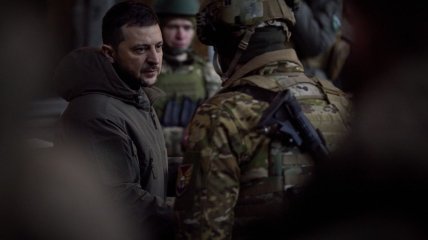 Володимир Зеленський з українськими військовими