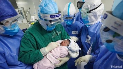 У Нідерландах жінка хвора на коронавірус народила здорову дитину