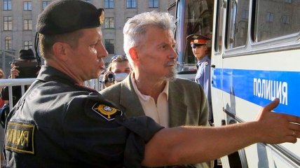 Полиция задержала лидера "Другой России" Эдуарда Лимонова
