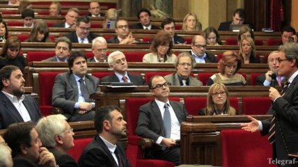 Экс-глава Каталонии попросит разрешения присутствовать в парламенте