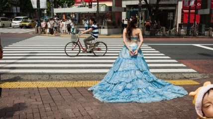 Причудливые и экстраординарные уличные фото японского фотографа (Фото) 