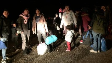 "Нелегальная миграция в Европу": К границам Турции начали прибывать группы беженцев