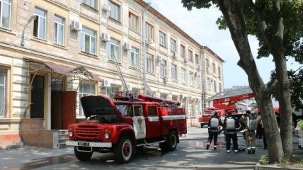 В ГСЧС сообщают о ликвидации пожара в здании апелляционного суда в Харькове
