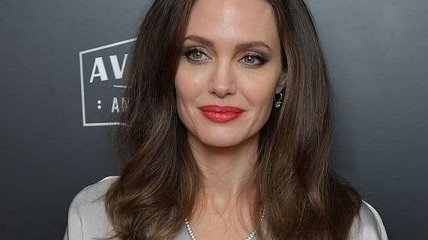 Анджелина Джоли увлеклась женатым коллегой 