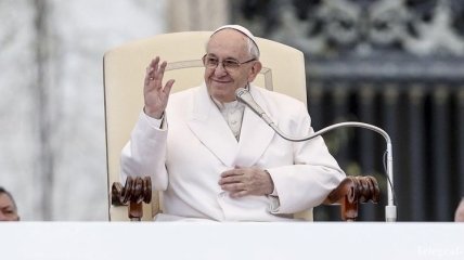Папа Римский поздравил христиан с Пасхой