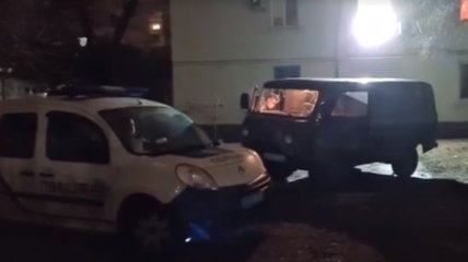 На Дорогожичах в Киеве в квартире нашли три трупа: первое видео с места событий