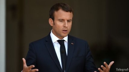 Президент Франции после протестов призвал правительство к переговорам