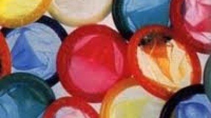 Создан презерватив с ручками