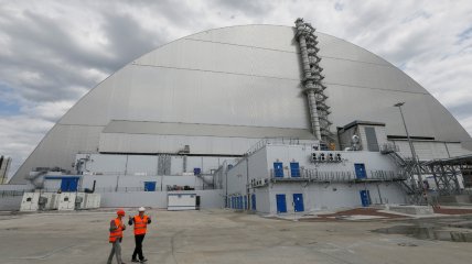 Арка над "саркофагом"