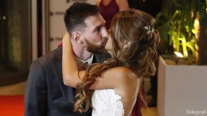 Свадебный поцелуй Месси и Рокуццо разочаровал поклонников (Видео)