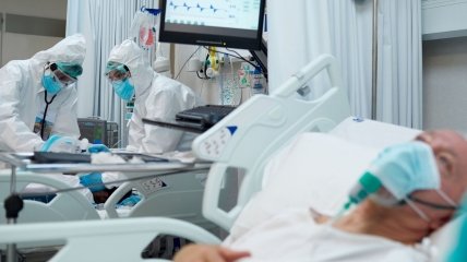 Уровень госпитализации в Украине за минувшие сутки приблизился к 5 тысячам