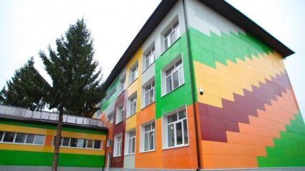 Яркая, удобная и современная: как выглядит лучшая школа в Украине (Фото)