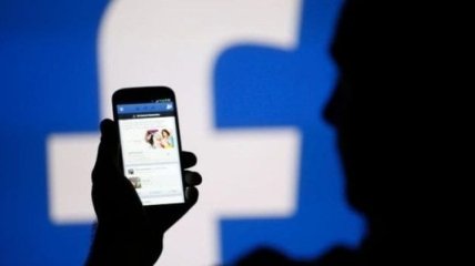 В США хотят изменить подход к Facebook и Google