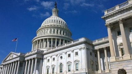 В Сенате США критикуют Белый дом за промедление с законом о санкциях против России