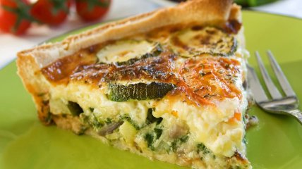Пирог из кабачков и сыра