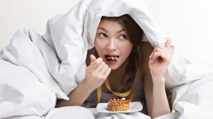 6 продуктов, которые ни в коем случае нельзя есть перед сном