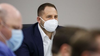 Єрмак: У звільнених з полону українців коронавірусу не виявили